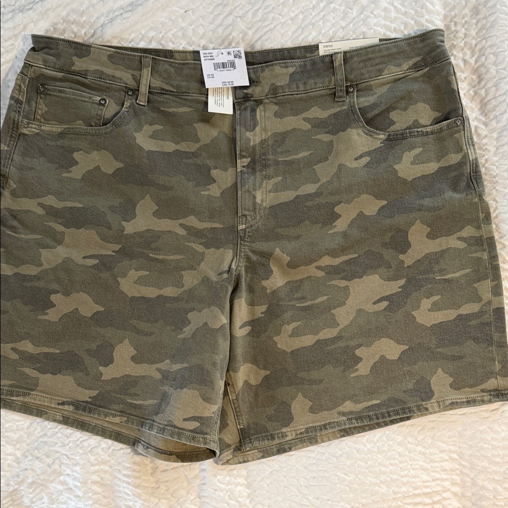 NWT American Eagle Stretch Low-Rise Baggy Camouflage Shorts sz 20